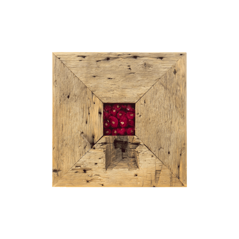 UNICO - cornice quadrata in legno con lana rossa
